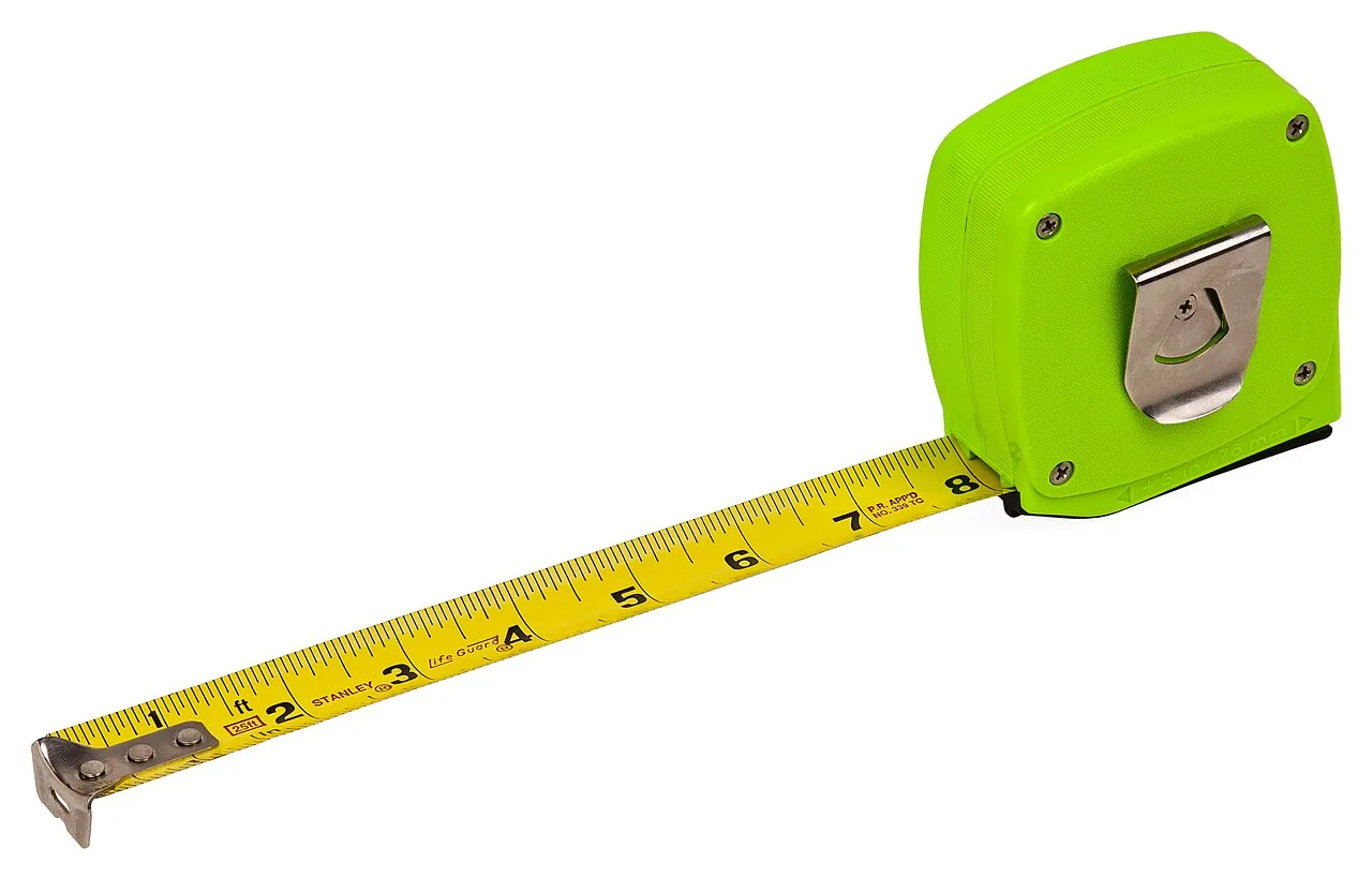Retractable measuring tape with a centimetre scale